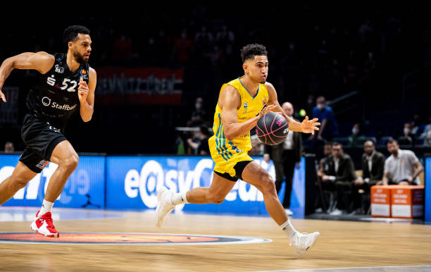 比赛一开始 比赛一开始